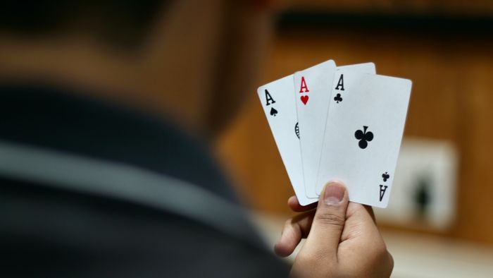 How to play Teen Patti online