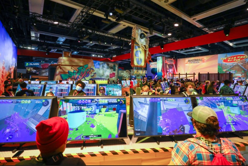 Online Gaming: Connecting, Competing, and Creating in the Digital Age