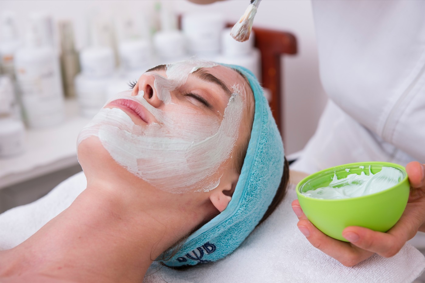 6 Reasons to Book That Facial